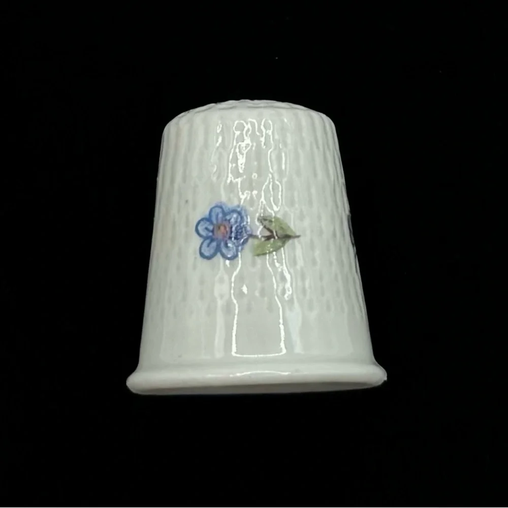 LIMOGES Vintage Floral Porcelain Thimble